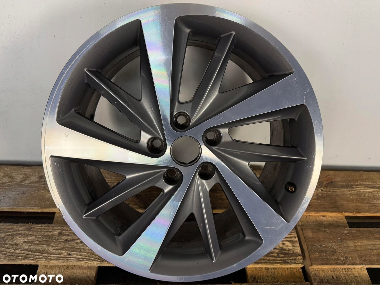 FELGA ALUMINIOWA SEAT LEON III 3 5F 5F0 18" 7.5 5F0601025E CALA LADNA - 1