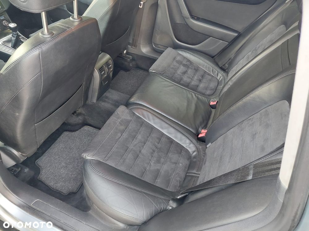 Volkswagen Passat 1.9 TDI Highline - 9