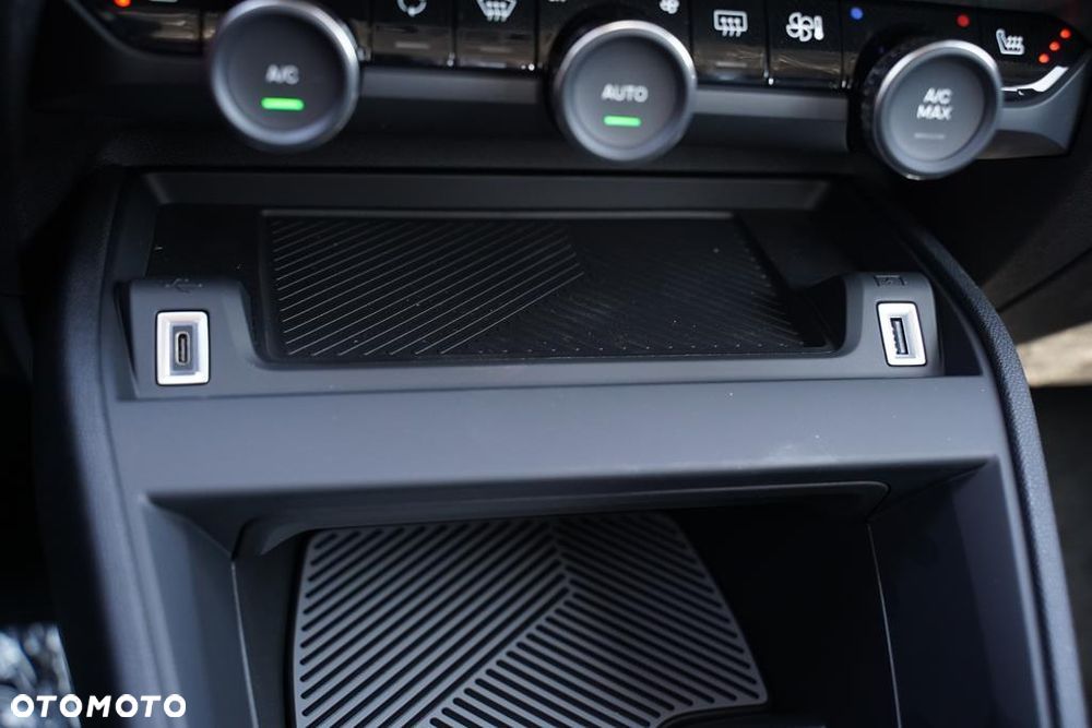 Citroën C4 1.2 mHEV Plus eDCT6 - 19