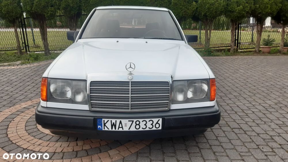 Mercedes-Benz W124 (1984-1993) - 20