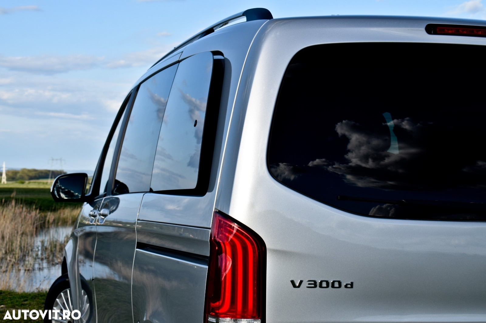 Mercedes-Benz V 300 d kompakt 4Matic 9G-TRONIC - 21