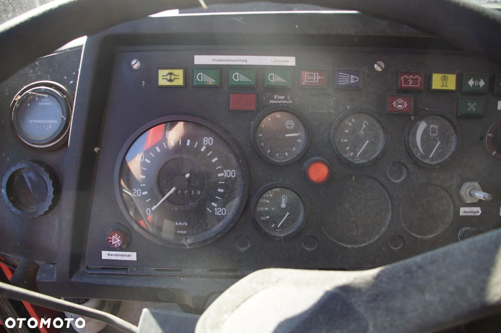 Auto na części - Magirus-Deutz 170D11 FA 8.4 188 KM F6L413 1978R Silnik Skrzynia Drzwi Zabudowa Pompa Szyba Lampa Lusterko Deska Kokpit Licznik Fotel - 12