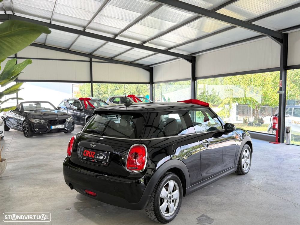 MINI 3 Portas One D - 14