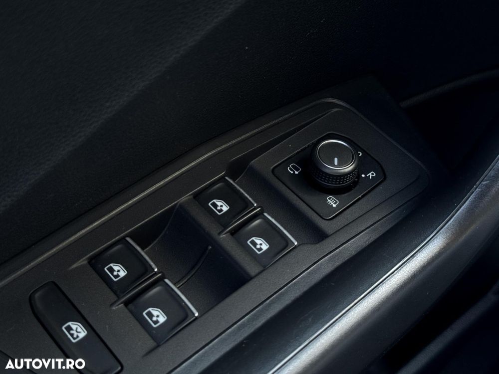 Volkswagen T-Roc - 19