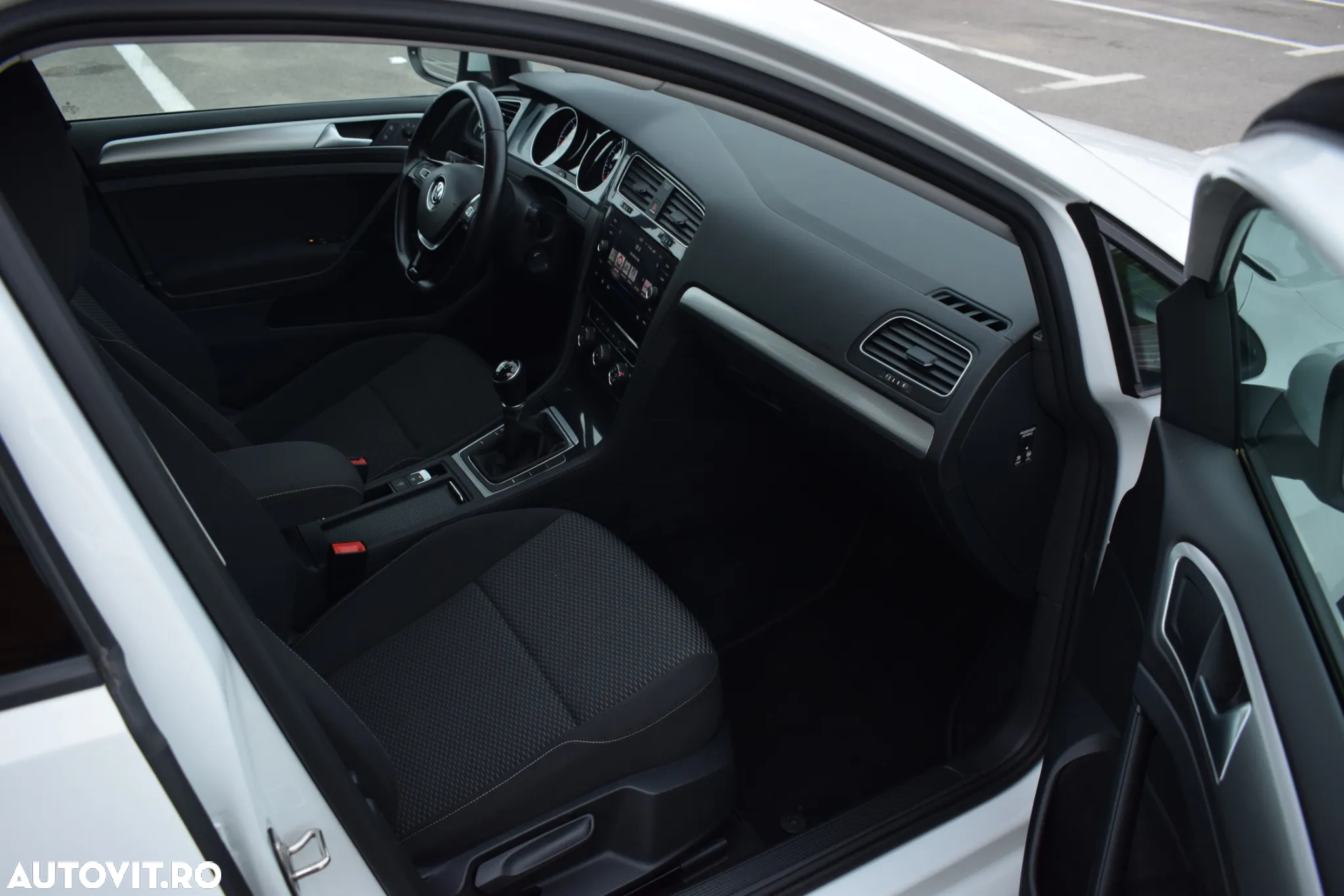 Volkswagen Golf 1.6 TDI Comfortline - 16