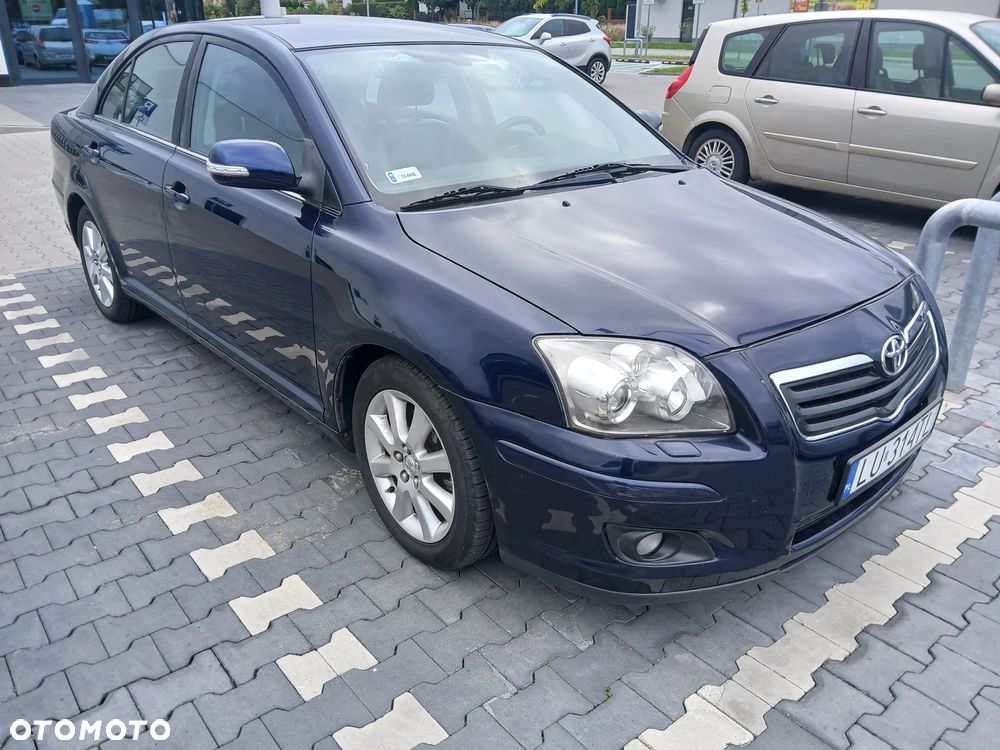 Toyota Avensis 2.0 VVT-i Executive - 1