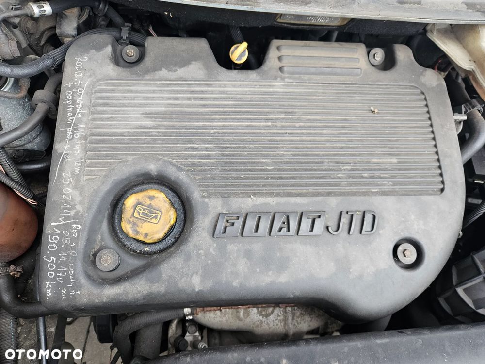 Fiat Bravo Punto Stilo Multipla 1.9 JTD osłona na   silnik górna silnika - 1
