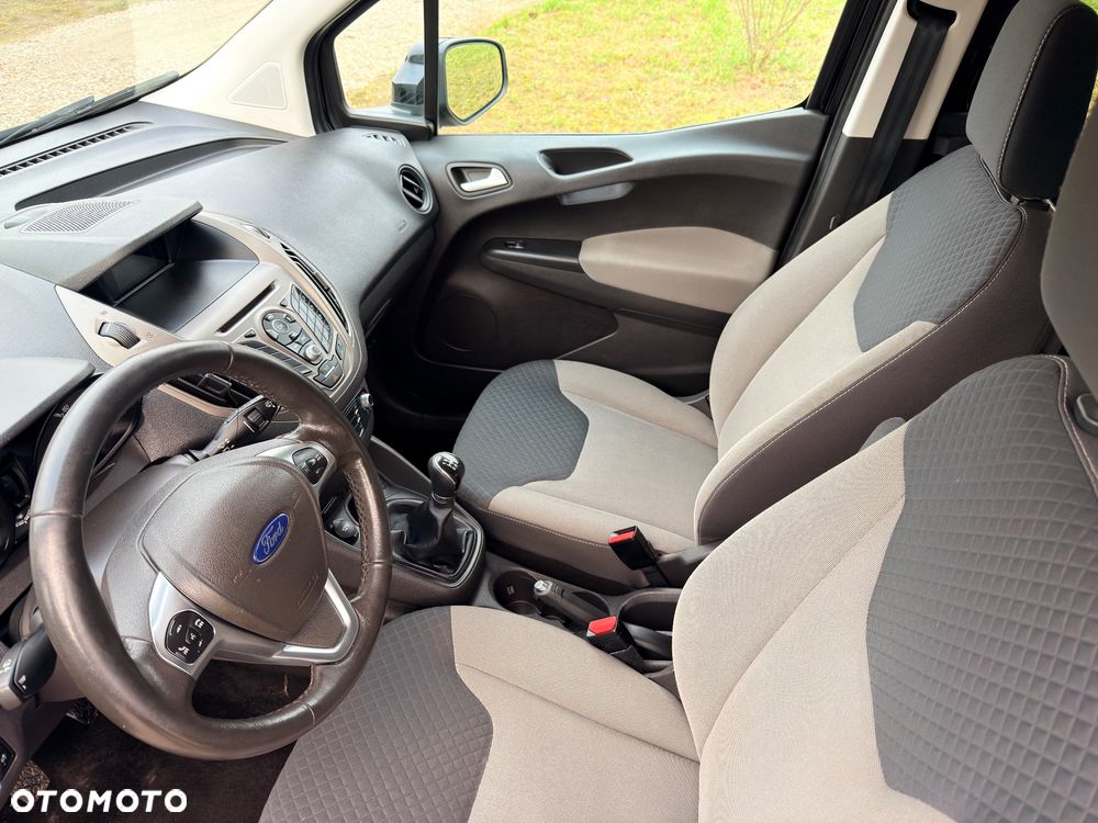 Ford Tourneo Courier 1.0 EcoBoost Titanium - 20