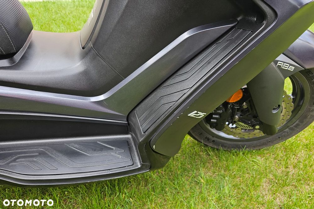 Kymco Downtown - 10