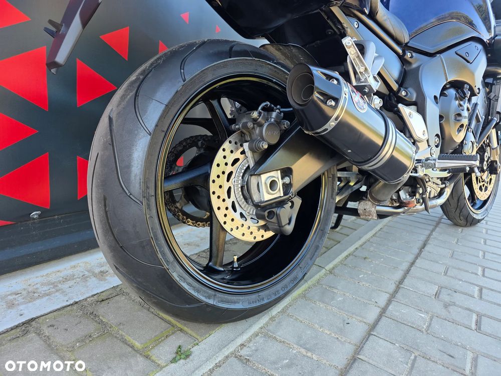 Yamaha FZ - 22