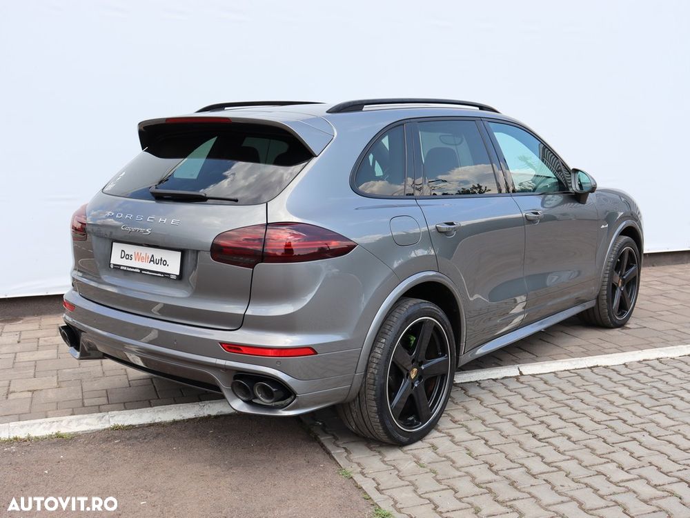 Porsche Cayenne 4.2 L S - 8