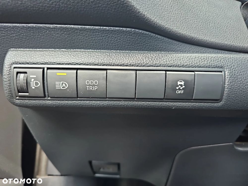 Toyota Corolla 1.8 Hybrid Comfort - 20