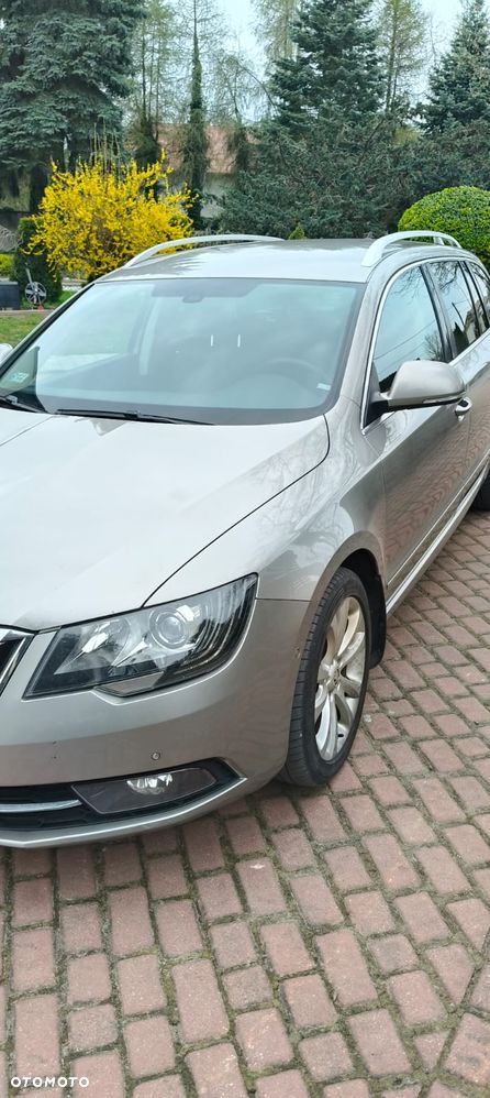 Skoda Superb 2.0 TDI Elegance - 2