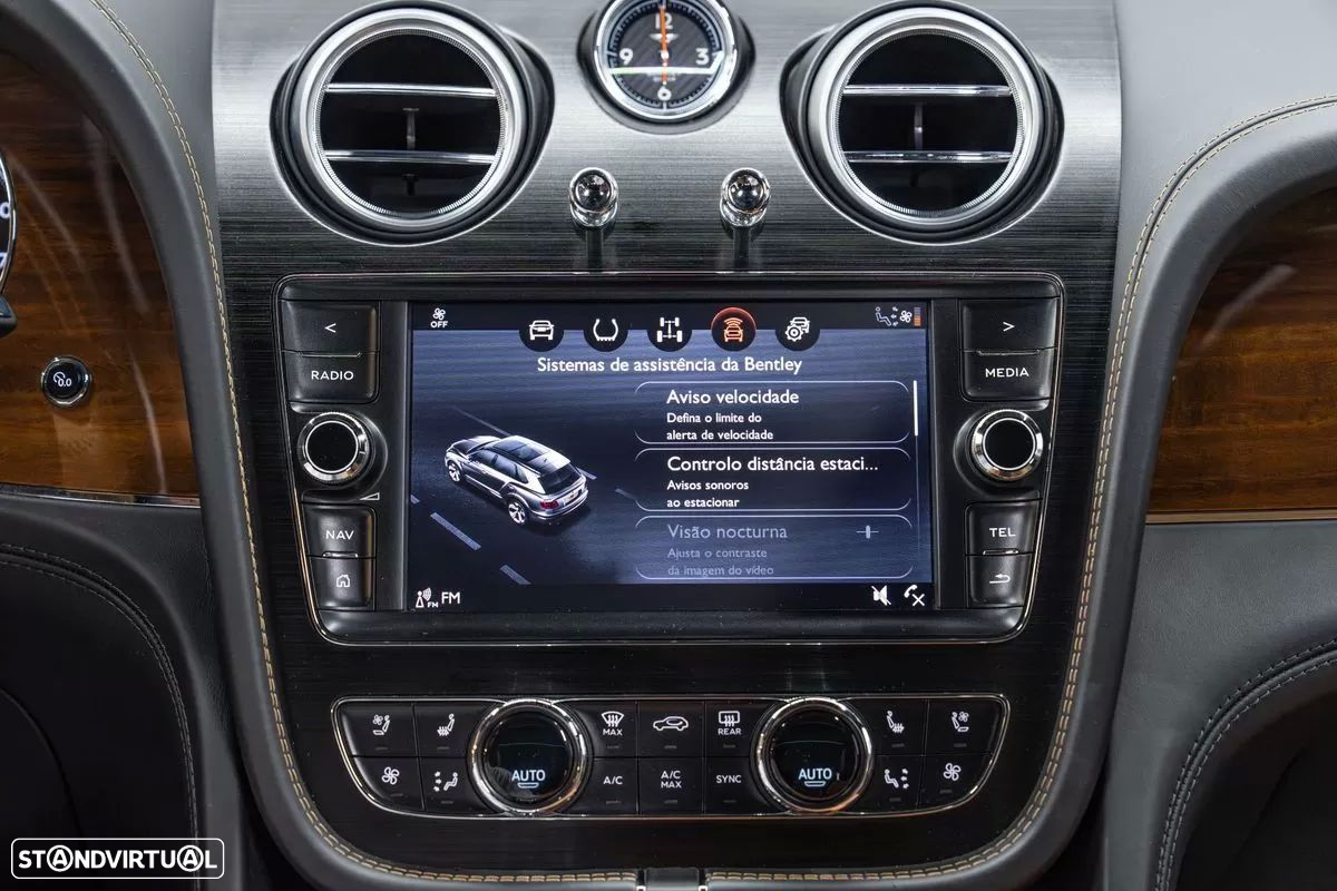 Bentley Bentayga V8 - 35