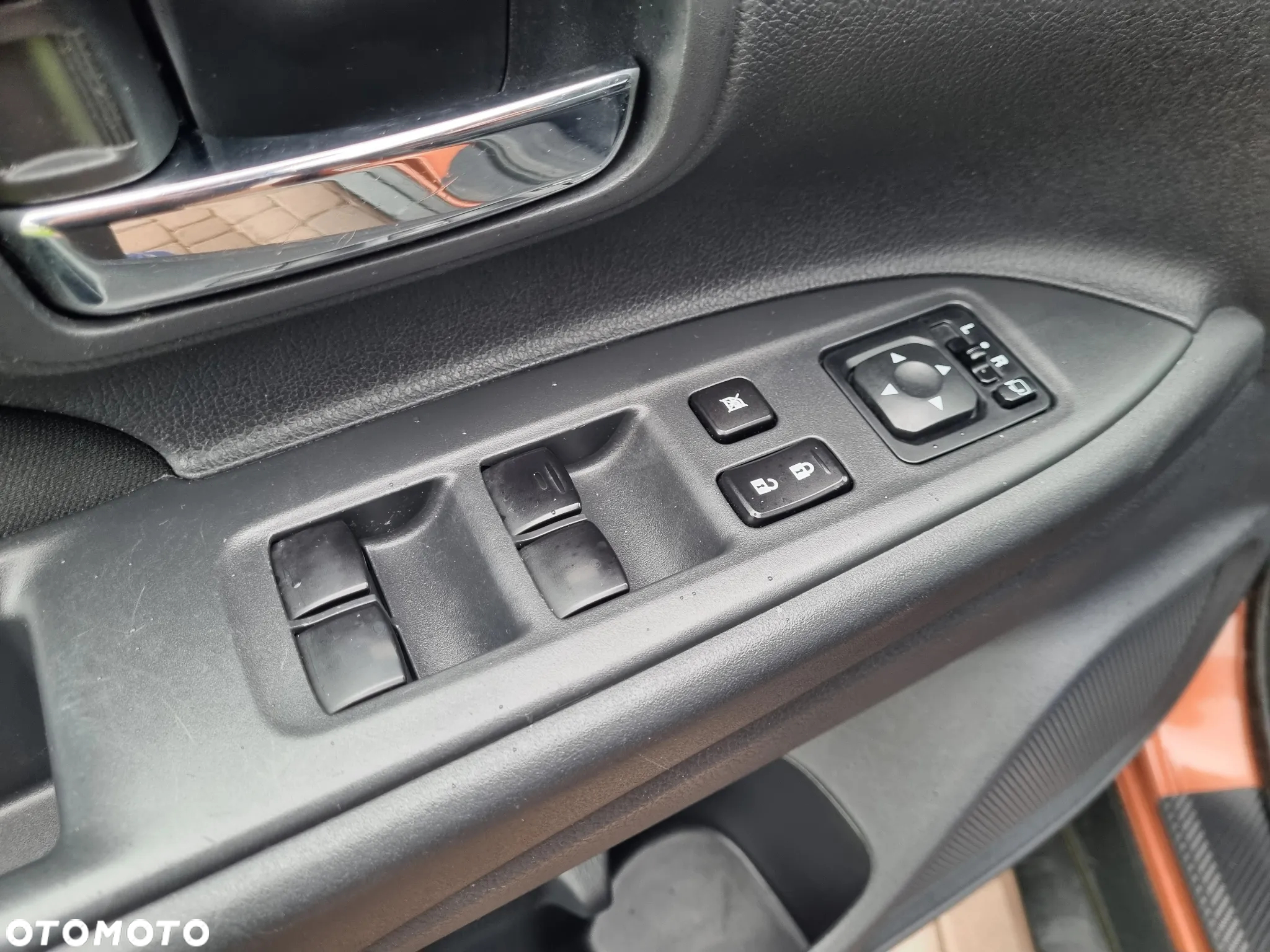 Mitsubishi Outlander - 17