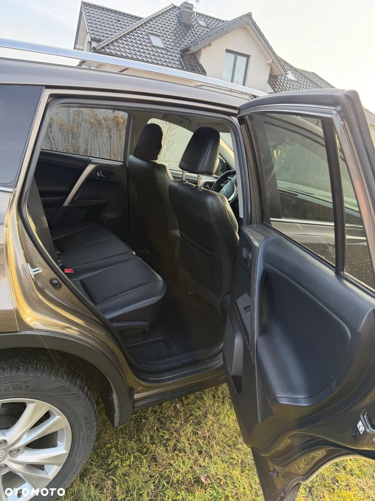 Toyota RAV4 2.2 D-4D Prestige - 11