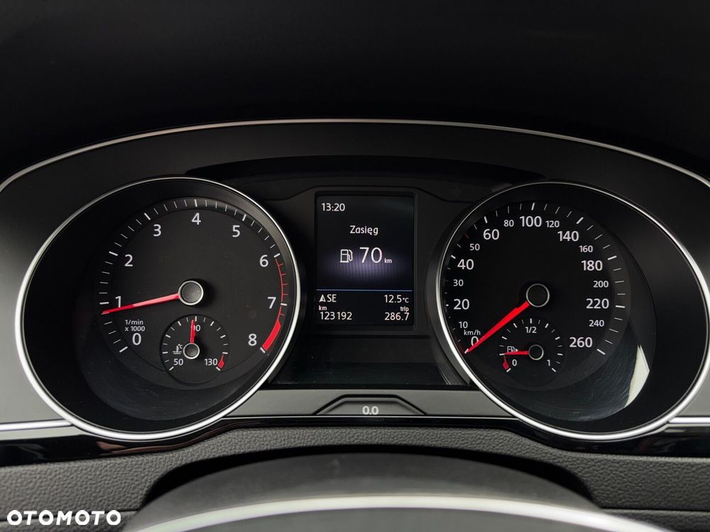 Volkswagen Passat 1.8 TSI BMT Comfortline - 15