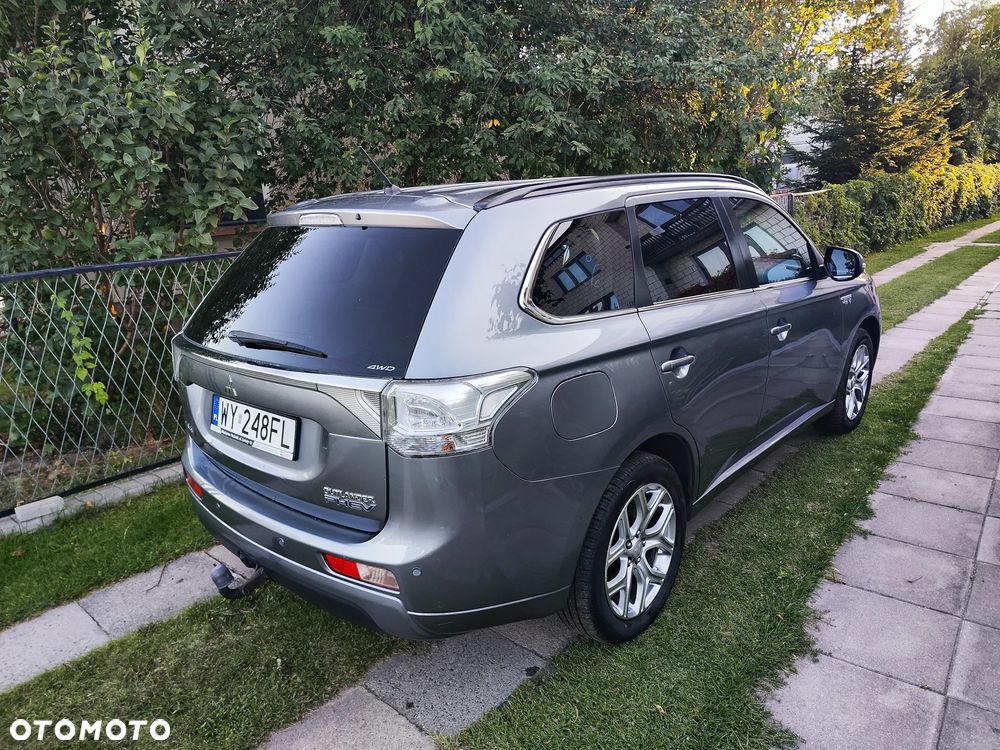 Mitsubishi Outlander - 13
