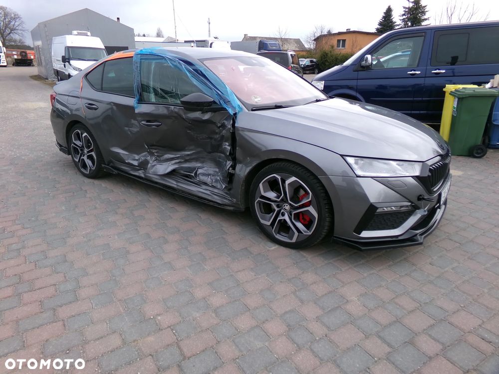 Skoda Octavia 2.0 TSI RS DSG - 19
