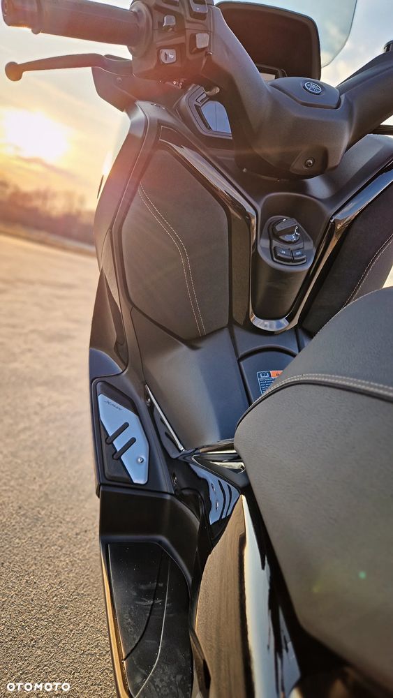 Yamaha X-max - 7