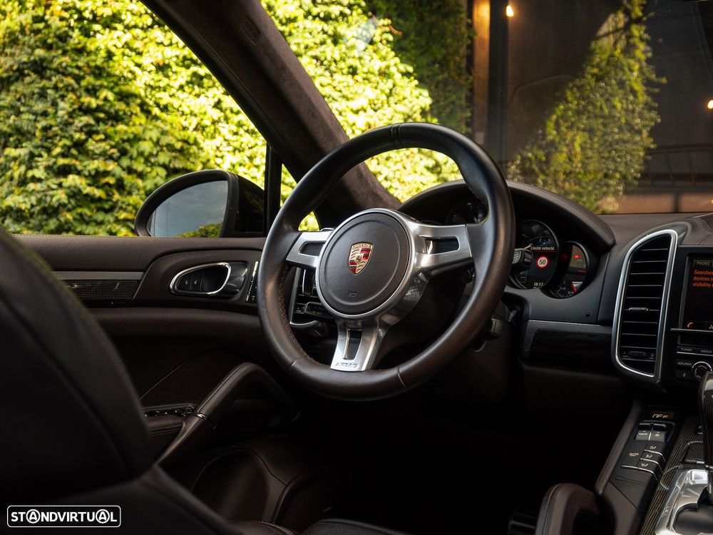 Porsche Cayenne S - 39