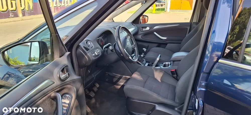 Ford S-Max - 10