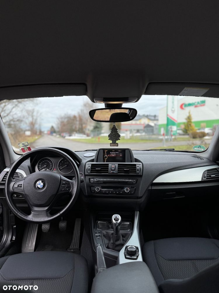 BMW Seria 1 116i - 11