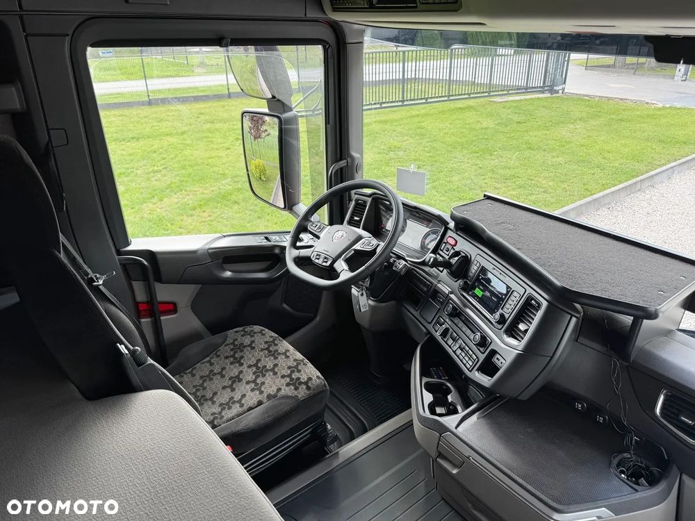 Scania R 450 / ACC / DWA DUŻE ZBIORNIKI ON / DWA ŁÓŻKA / RETARDER / DUŻA NAVI / VIRTUAL KOKPIT - 29