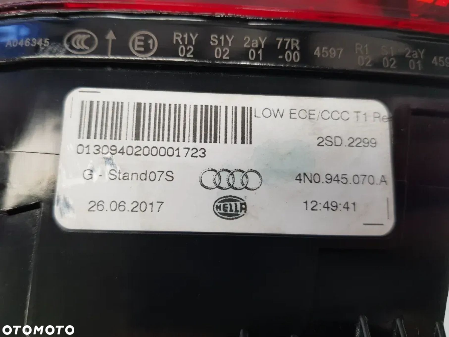 Lampa prawy tył tylna AUDI A8 D5 4N sedan w błotnik 4N0945070A - 2