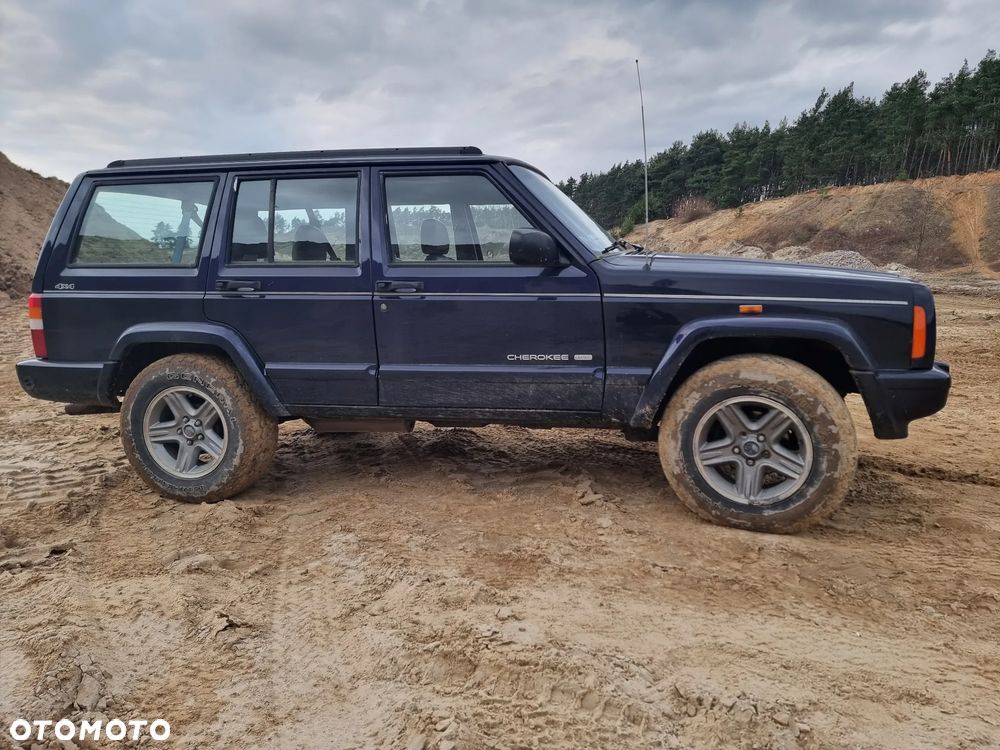 Jeep Cherokee 4.0 Limited - 5