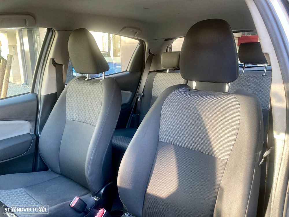 Toyota Yaris 1.4 D-4D Comfort - 12