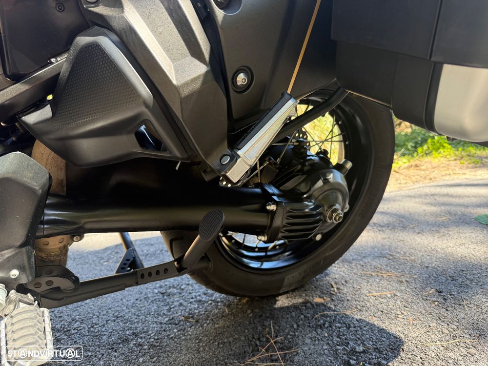 Yamaha XT1200Z Super Tenere ZE - 10