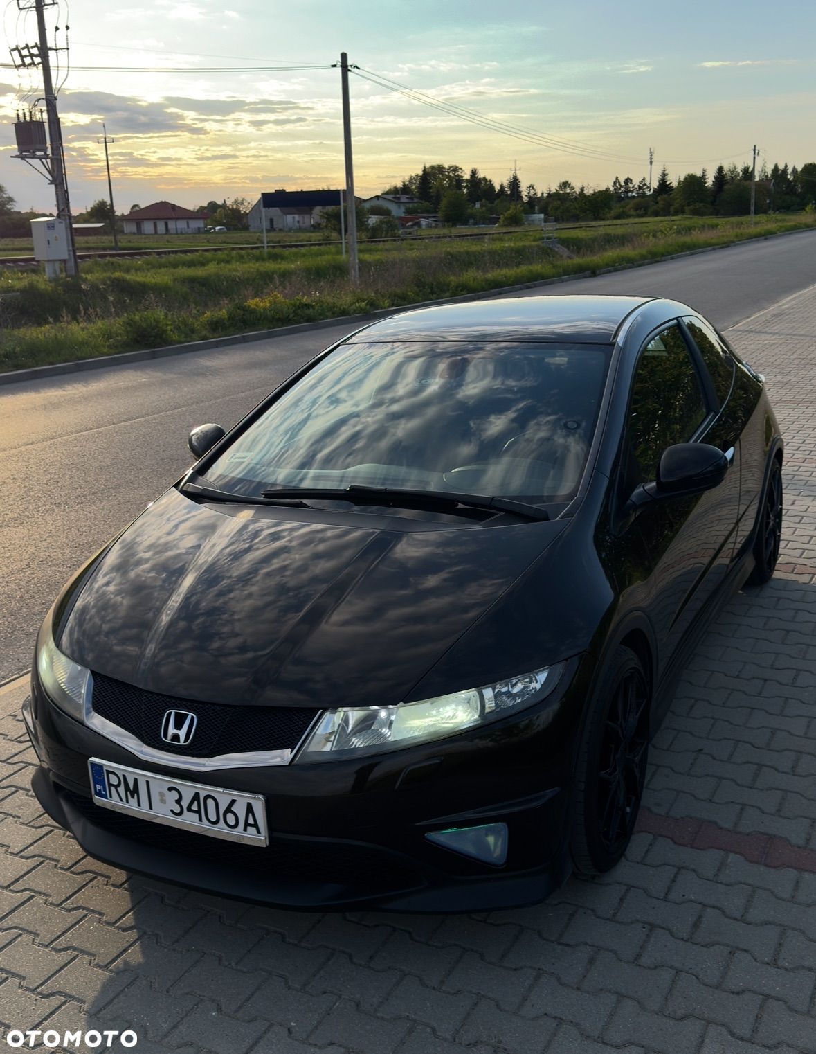 Honda Civic 1.8 LX Coupe - 1