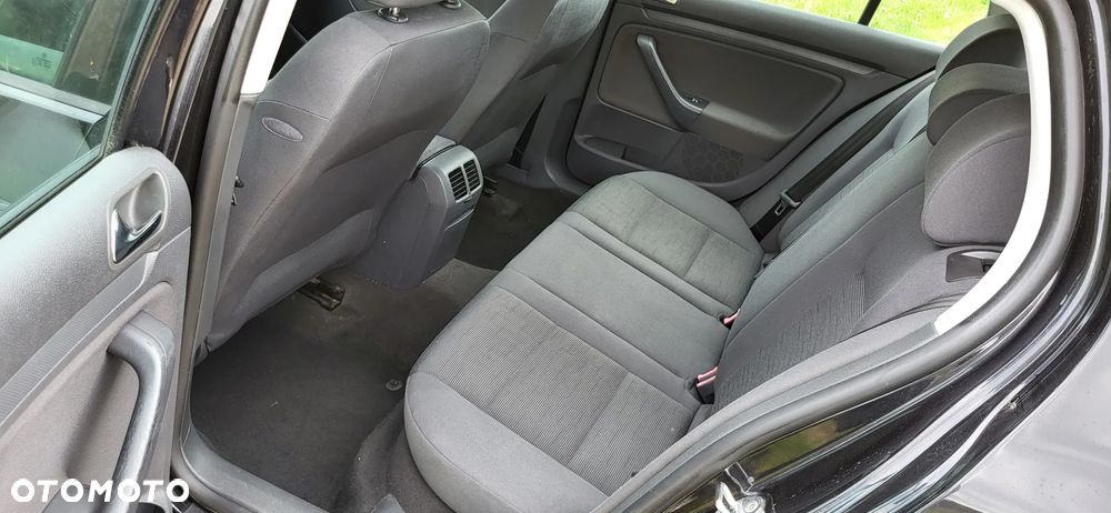 Volkswagen Golf - 12
