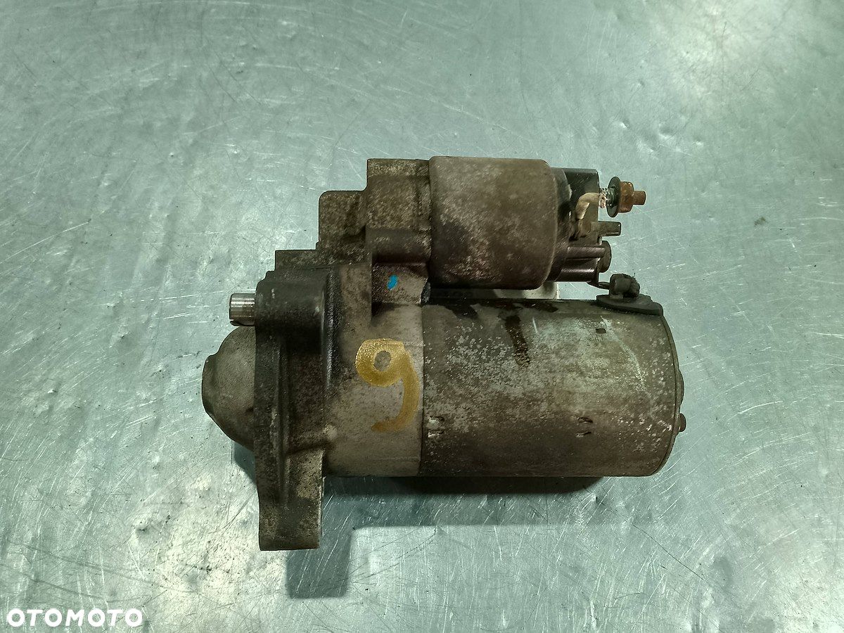 ROZRUSZNIK CITROEN C3 9647982880 0001112041 BOSCH 1.4 8V - 1