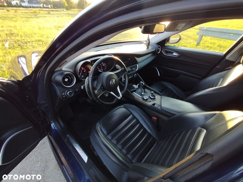 Alfa Romeo Giulia - 6