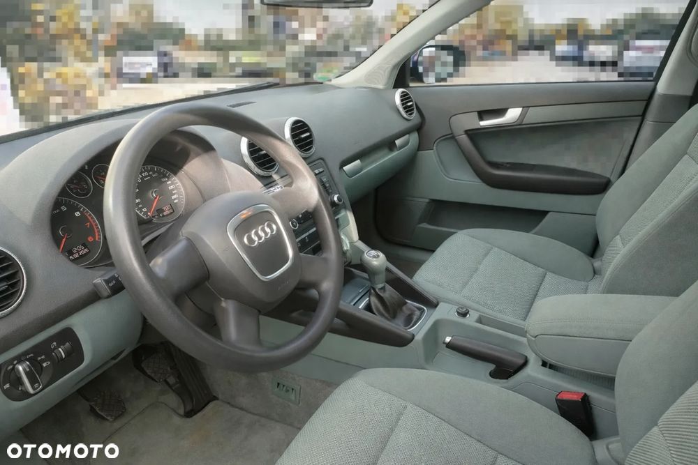 Audi A3 Sportback 1.4 TFSI Attraction - 9