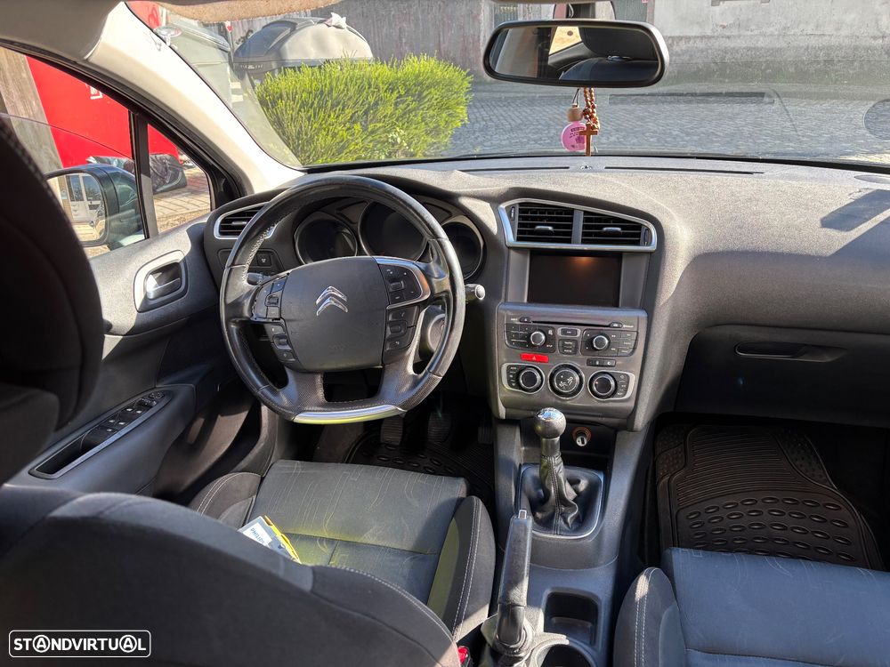 Citroën C4 HDi 90 Attraction - 5