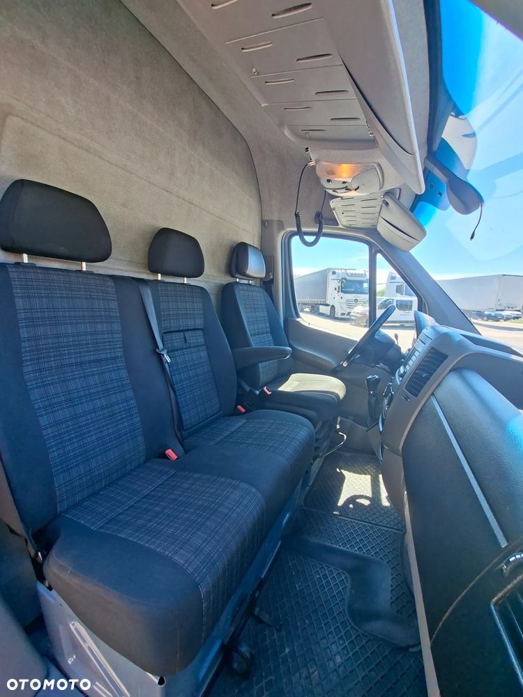 Mercedes-Benz Sprinter - 7