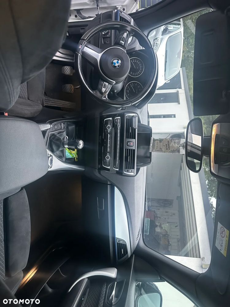 BMW Seria 1 120i M Sport - 10