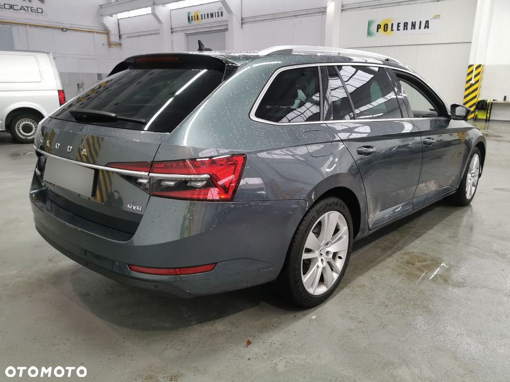 Skoda Superb 2.0 TDI SCR 4x4 Style DSG - 13