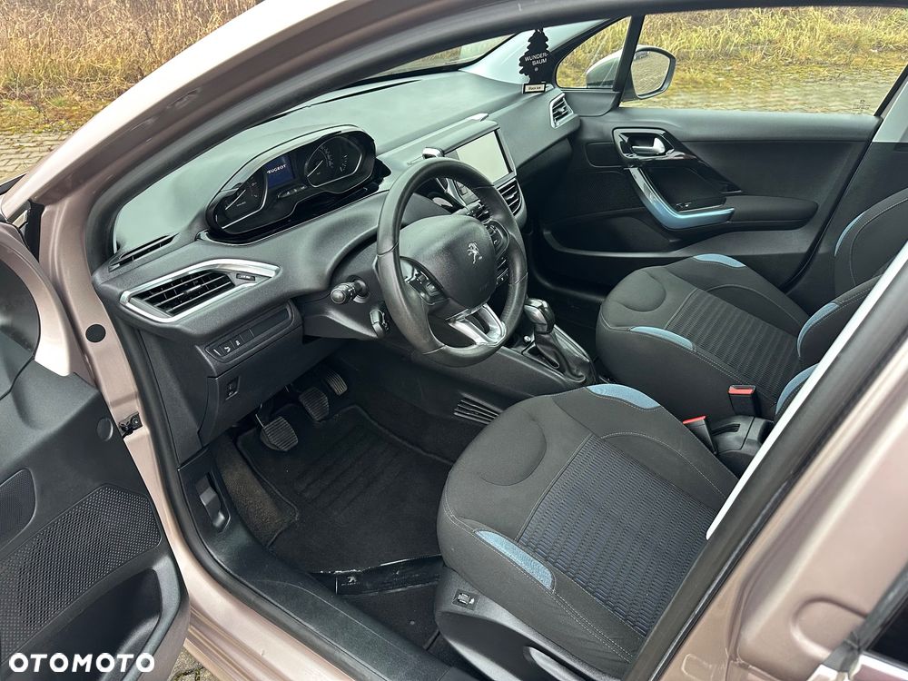 Peugeot 208 1.6 VTi Allure - 17