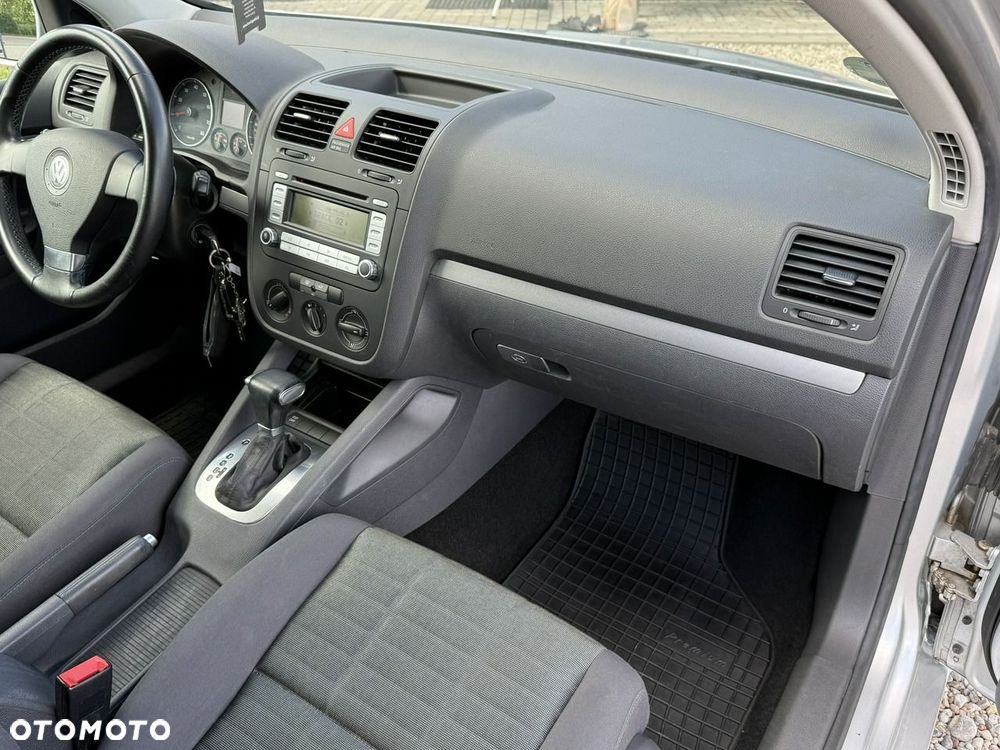 Volkswagen Golf - 23