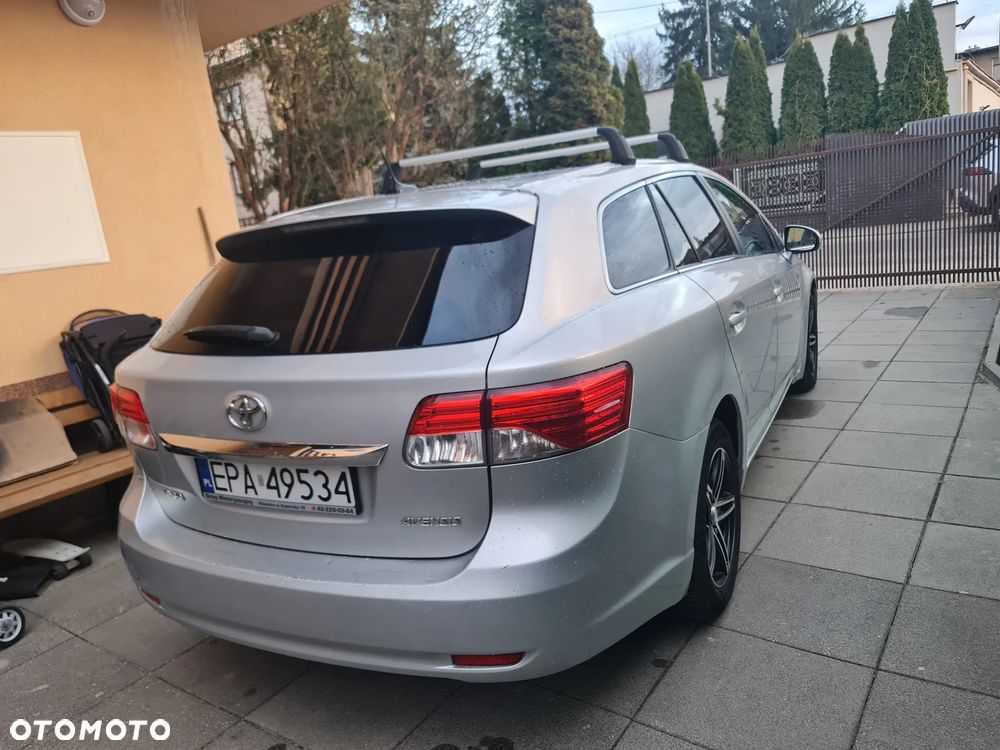 Toyota Avensis 2.0 D-4D Premium - 6