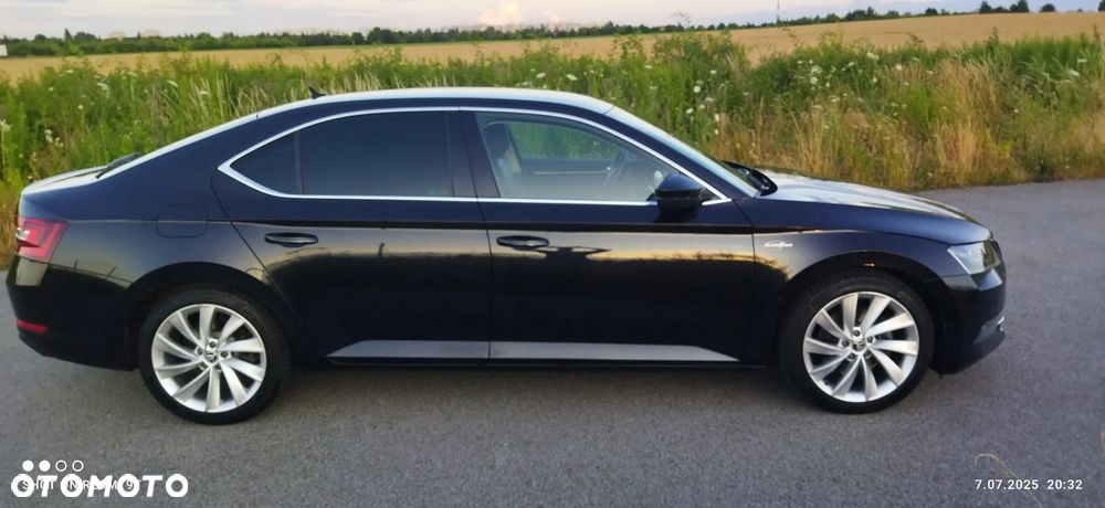 Skoda Superb 2.0 TDI 4x4 L&K DSG - 3