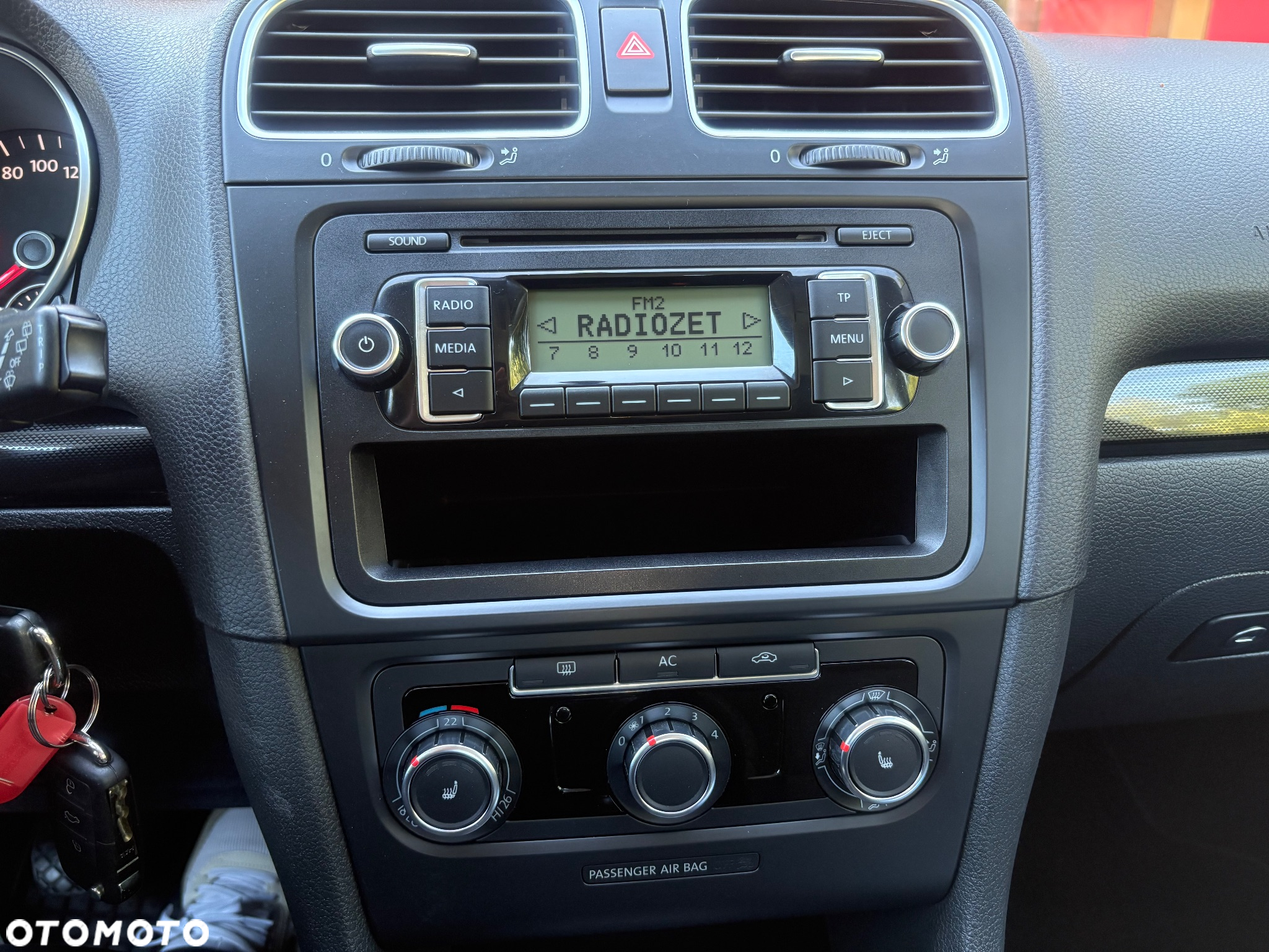 Volkswagen Golf - 27