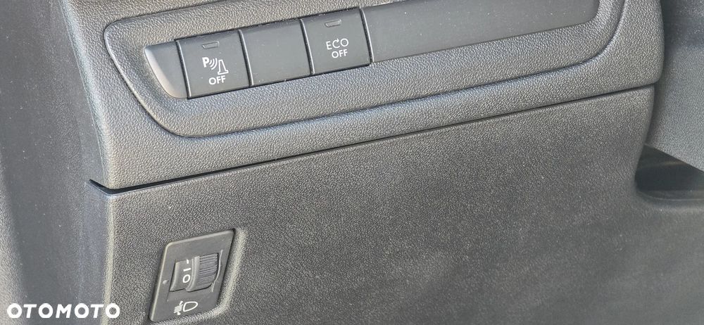 Peugeot 2008 PureTech 110 Stop&Start GT-Line Edition - 24