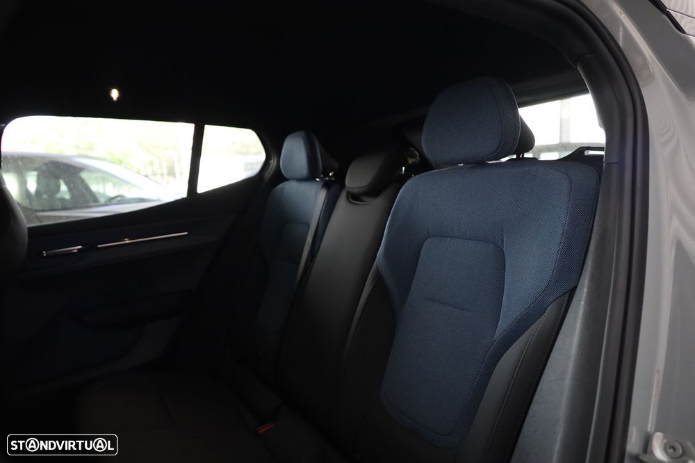 Volvo EX30 Single Motor Extended Range RWD Plus - 8