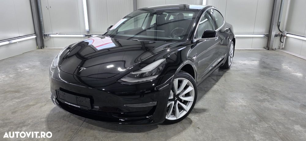 Tesla Model 3 - 14