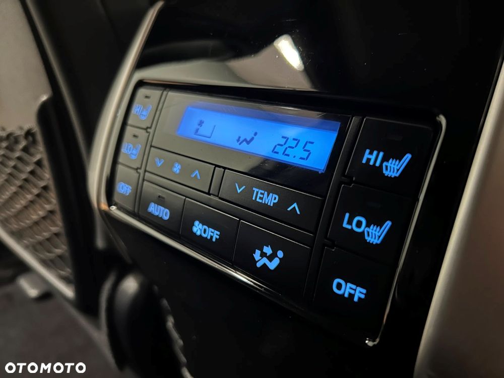 Toyota Land Cruiser LC 2.8 D-4D Invincible - 32